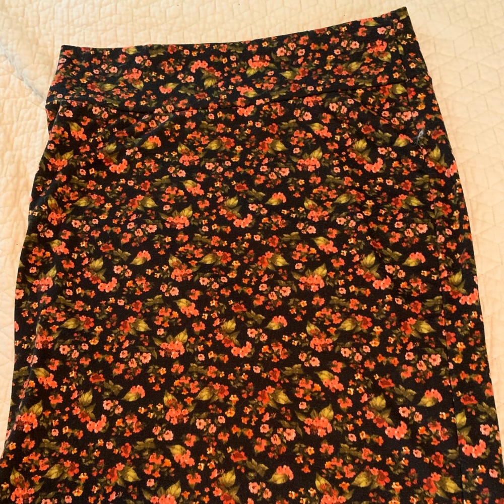 Lularoe Cassie skirt- perfect fall colors
